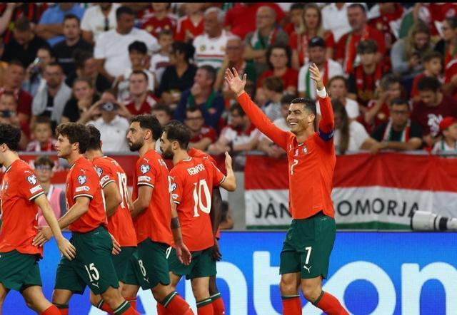 拉传奇球星, 着贝尔纳多, C罗禁区内